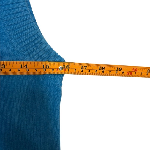 NAADAM Cashmere Sleeveless V Neck Polo Sweater in Aqua Marine Size Small - Picture 9 of 11